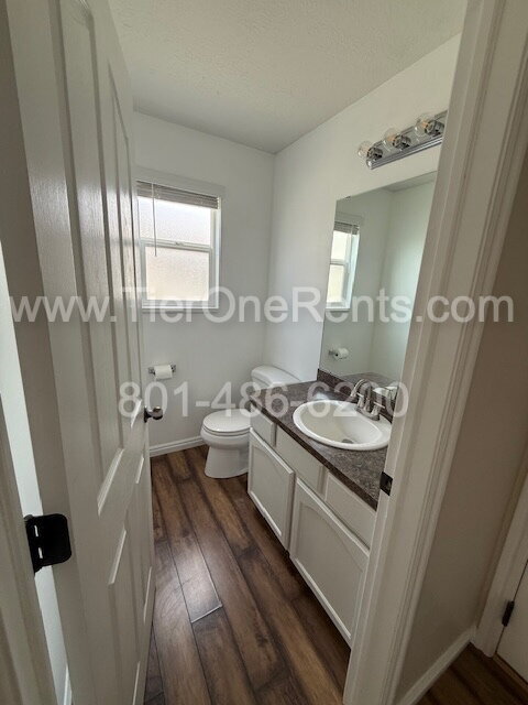 Building Photo - NO DEPOSIT option available for qualified ...