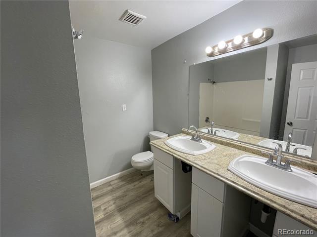 Building Photo - 1590 Clinton St