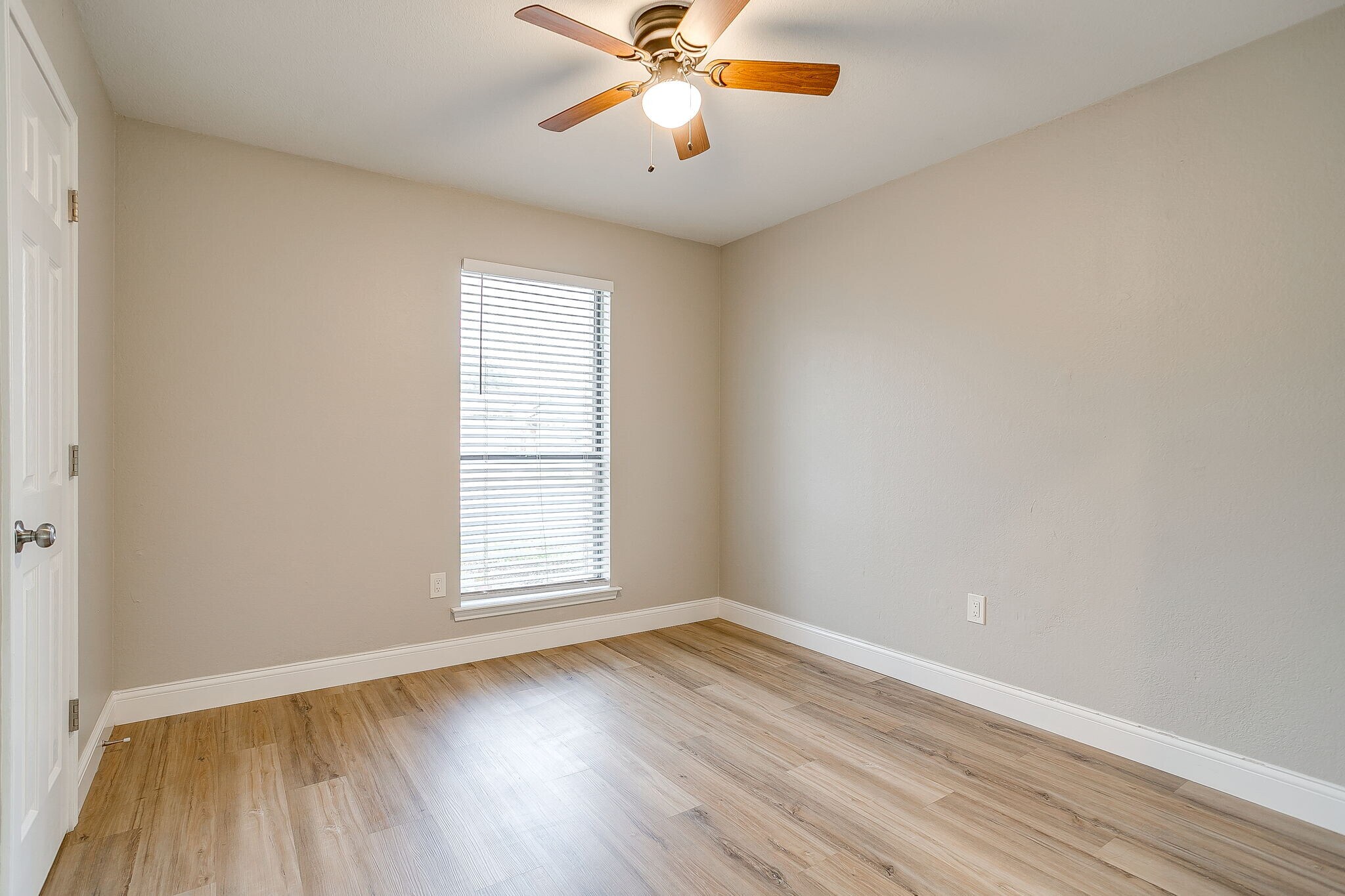 Bedroom 2 - 7920 Lazy Brook Dr