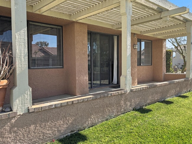 Building Photo - 76915 Turendot St