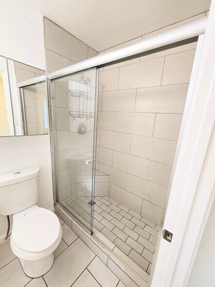 Bathroom 1 - 3121 Larga Ave