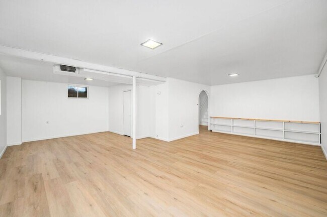 Building Photo - 2921 S Adams St