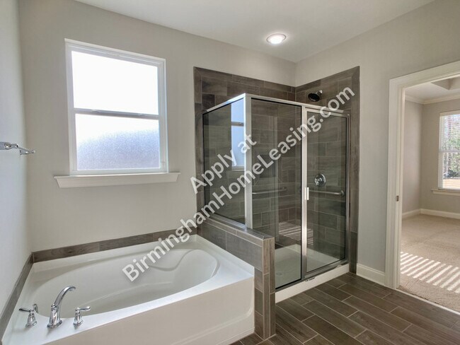 Building Photo - 4028 Laura Ln