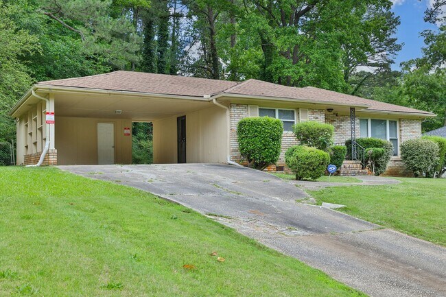 Building Photo - 1260 Shore Dr SW