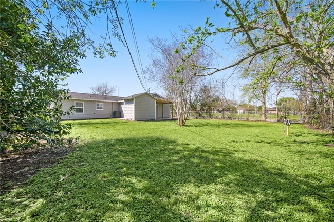 Building Photo - 2942 Knotty Oaks Trail