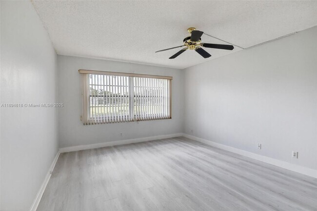 Building Photo - 701 SW 128th Ave