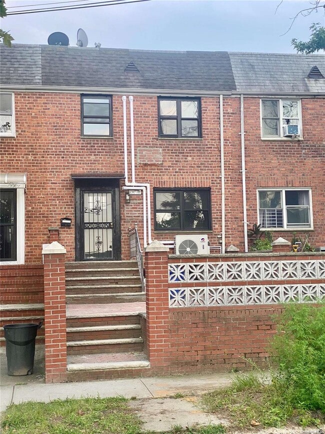Primary Photo - 150-28 76th Rd