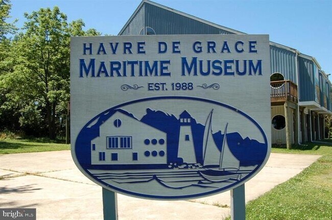 Building Photo - 82 Fountain St