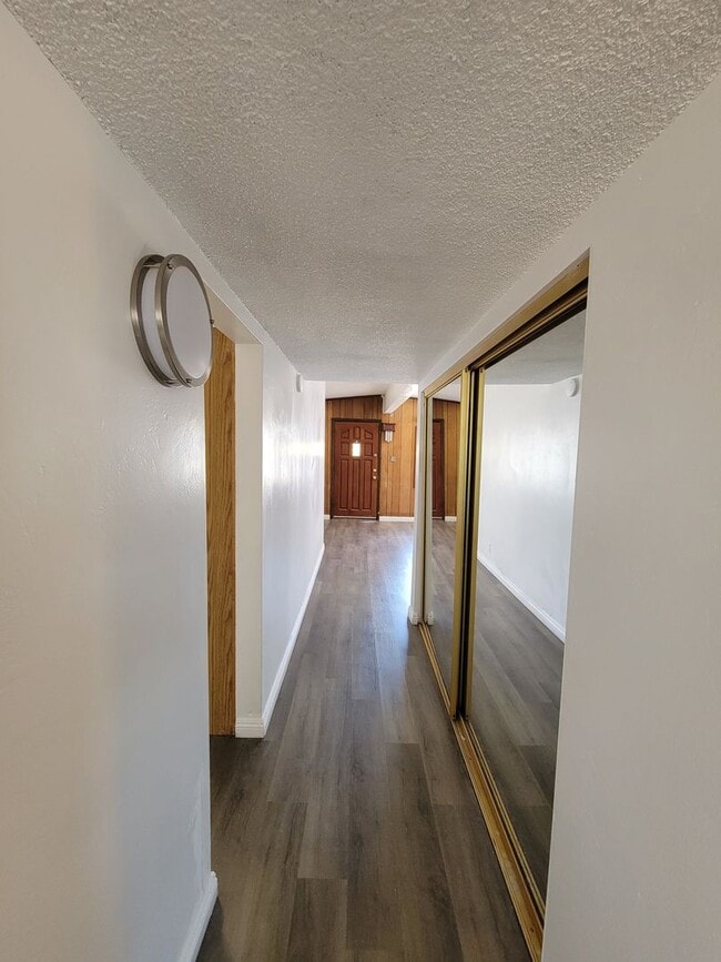 Building Photo - 3 Bedroom Home Near Schools, Shopping, & Downtown Brawley