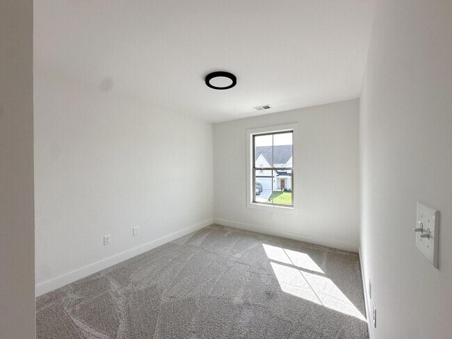 Building Photo - 219 Krauss Dr