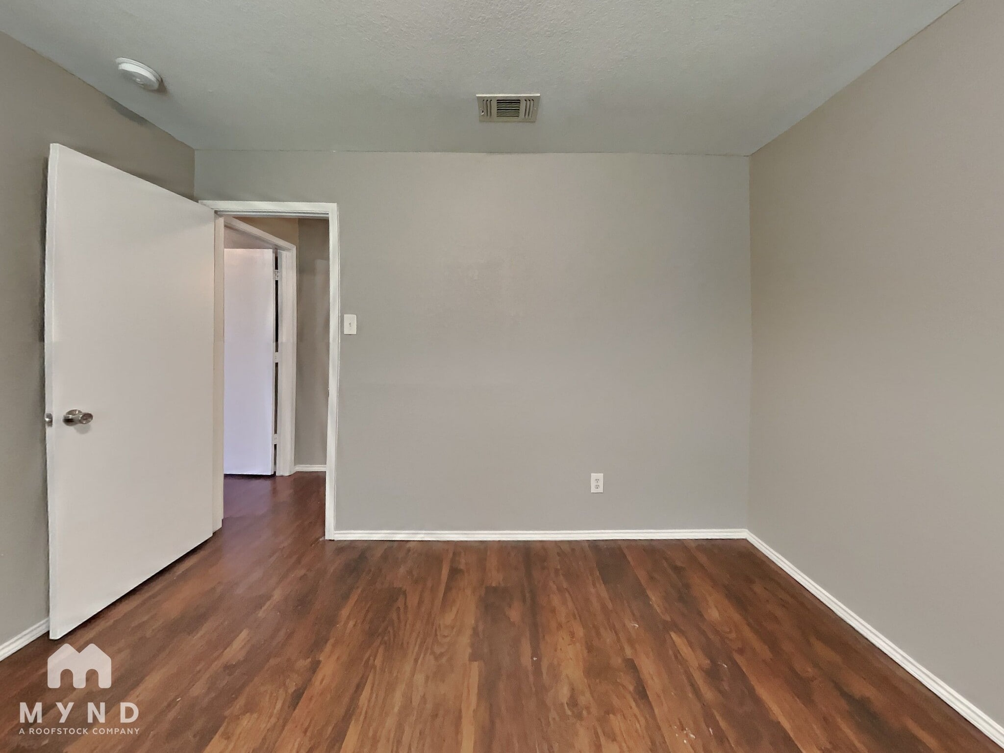 Building Photo - 327 W Little Creek Rd