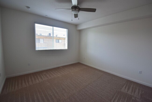 Building Photo - 7851 Ventura Canyon Ave