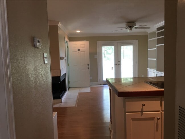 Building Photo - 18617 Egret Bay Blvd