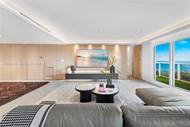 Building Photo - 2301 Collins Ave