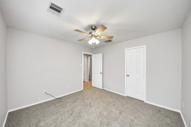 Building Photo - 21823 Wildcroft Dr