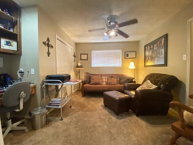 Building Photo - 5273 Sherbrooke Ln