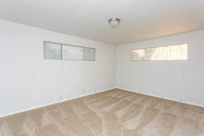 Building Photo - 6407 Nuben St