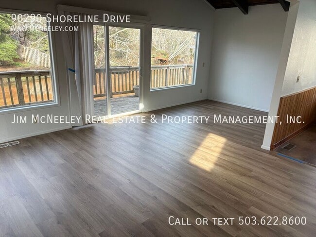 Building Photo - 90290 Shoreline Dr