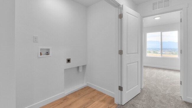 Building Photo - 4550 Horton Wy