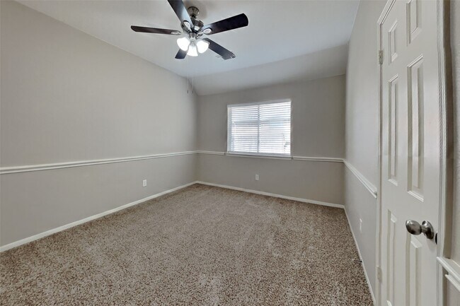Building Photo - 17111 Cradle Cove Ct