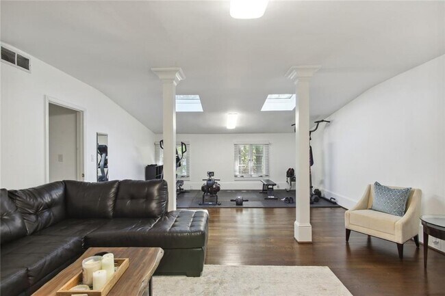 Building Photo - 2760 Carmon on Wesley NW