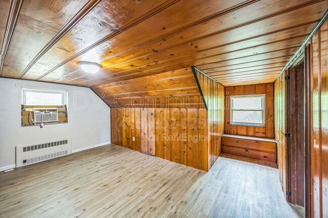 Building Photo - 5211 Parkview Ave