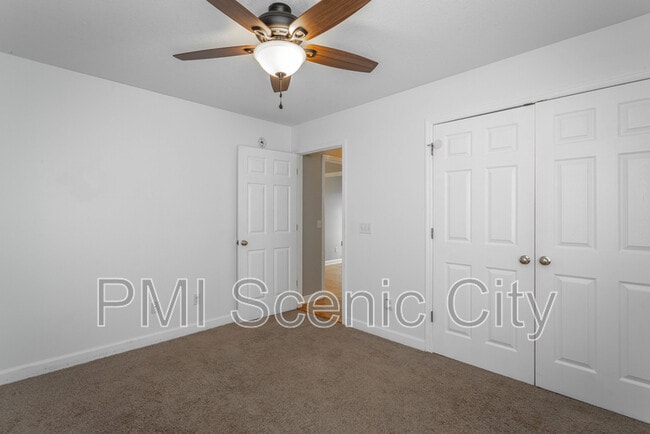 Building Photo - 145 Candie Ln