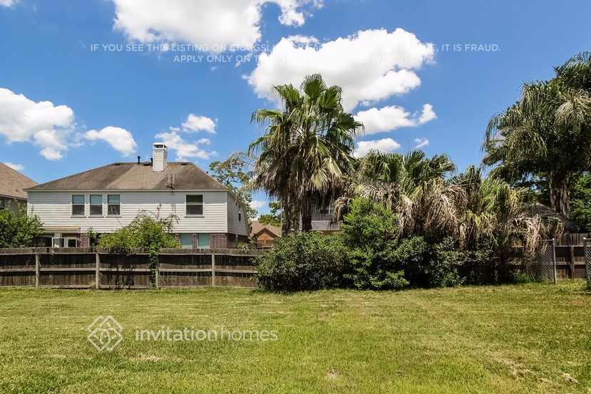 Building Photo - 18406 Spinner Ct Dr