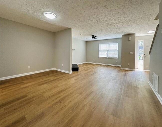 Building Photo - 1016 Kennesborough Rd NW