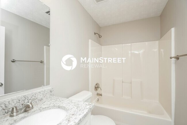 Building Photo - 4 Bedroom Pet-Friendly Home in Riverdale, GA with Main Street Renewal