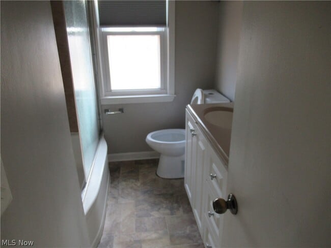 Building Photo - 4413 W 187th St