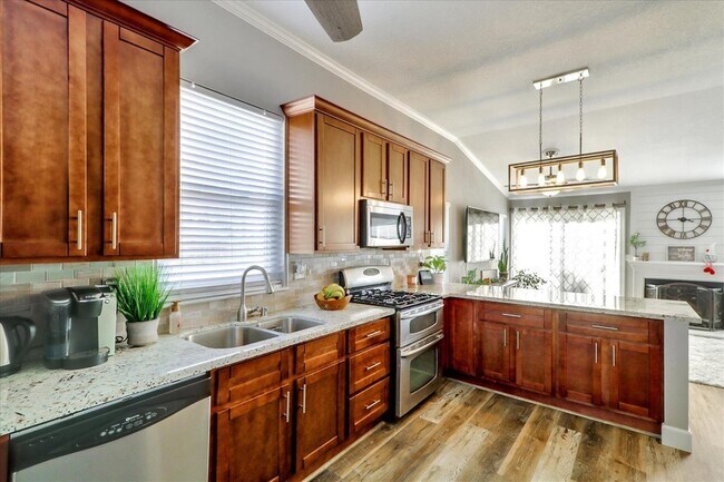 Building Photo - 1437 Promenade Cir