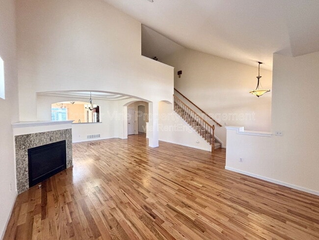 Building Photo - 12920 Vallejo Cir