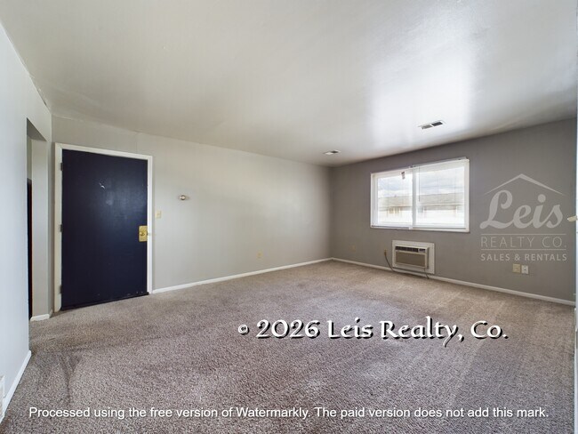 Building Photo - 405 N Owens Dr