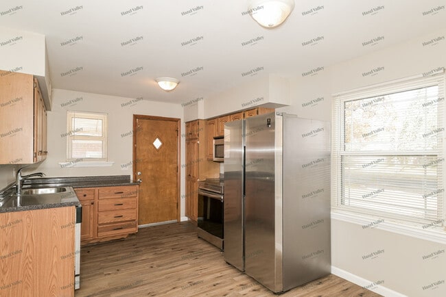 Building Photo - 9024 Midland Blvd