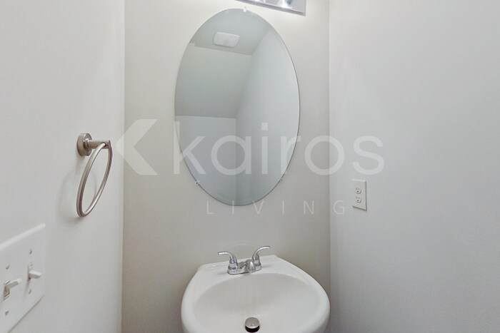 Building Photo - 234 Fox Chase Wy