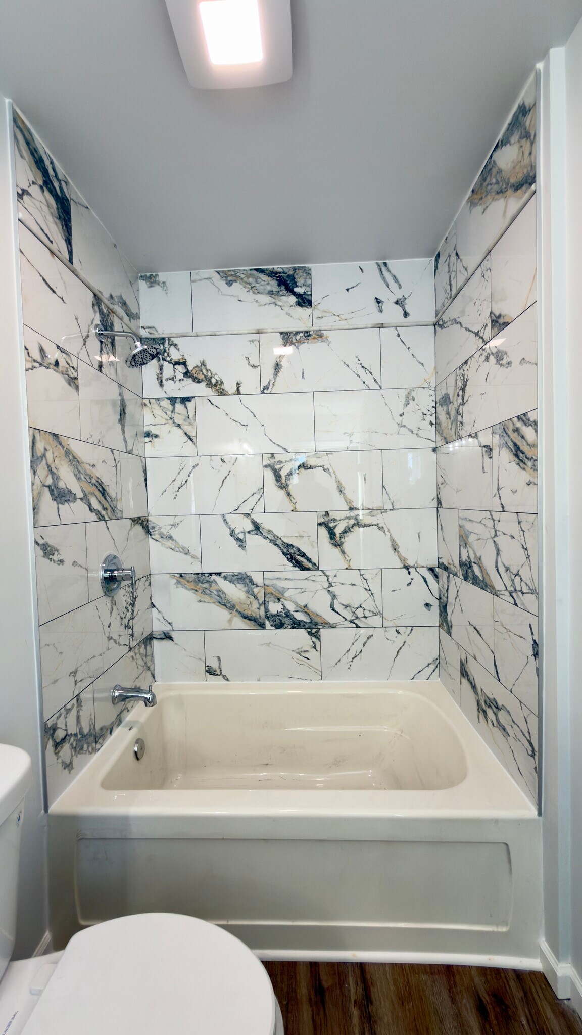 Building Photo - 403 N Walnut St