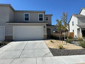 Building Photo - Adorable Lemmon Valley Townhome!
