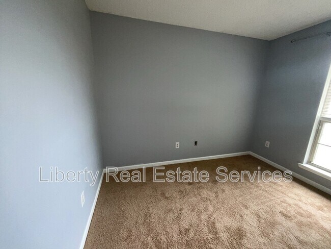 Building Photo - 215 Bridgemont Way