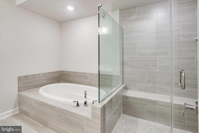 Building Photo - 43469 Grandmoore St