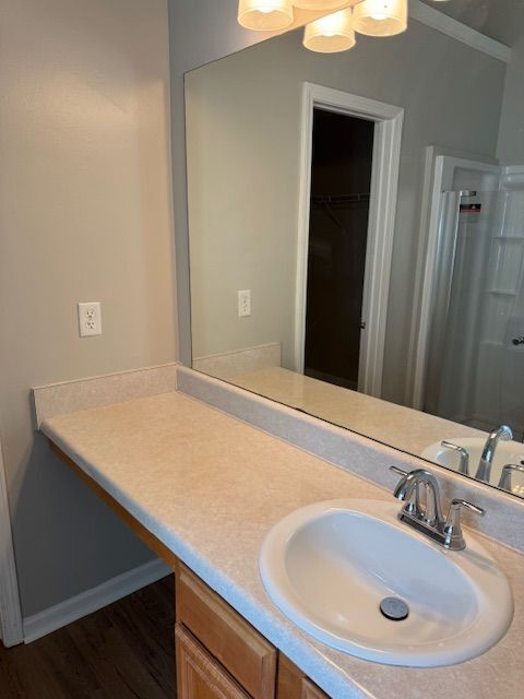 Building Photo - Welcome to this beautiful 3-bedroom, 2-bat...