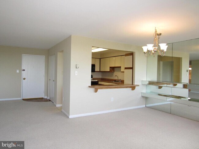 Building Photo - 4201 Cherry Hill Rd