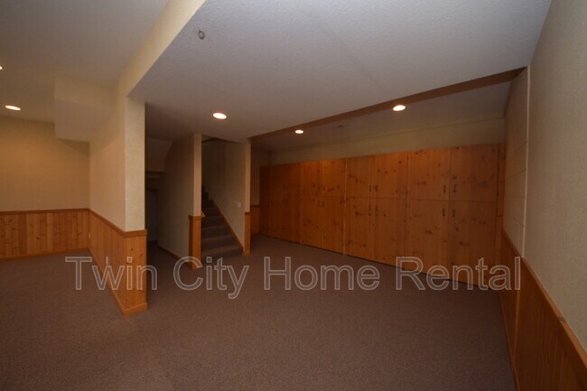 Building Photo - 14531 Wellington Rd