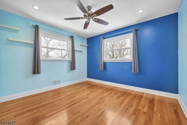 Building Photo - 149 Hillside Ave