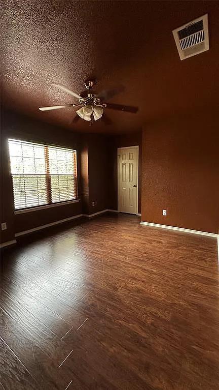 Building Photo - 13105 Lofton Cliff Dr