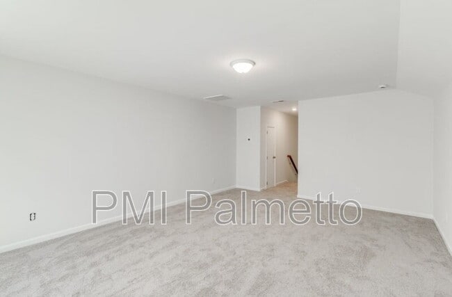 Building Photo - 1015 Crescent Corner Dr