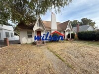 Building Photo - 211 S 16th Ave