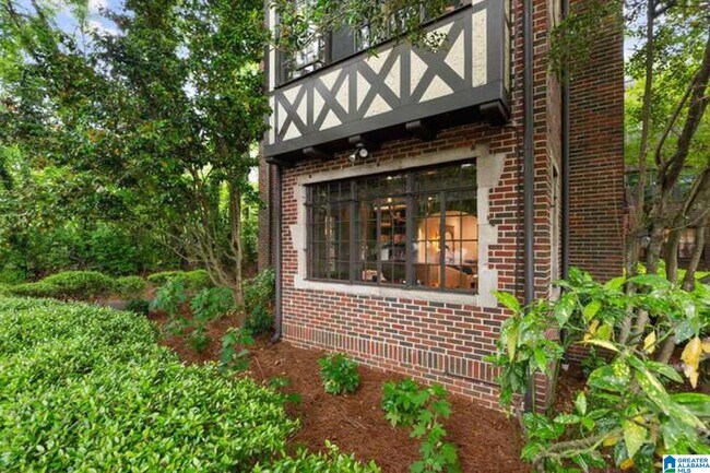 Building Photo - 2505 Montevallo Rd