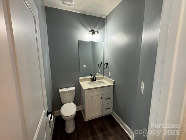 Building Photo - 3011 Waxhaw Crossing Dr