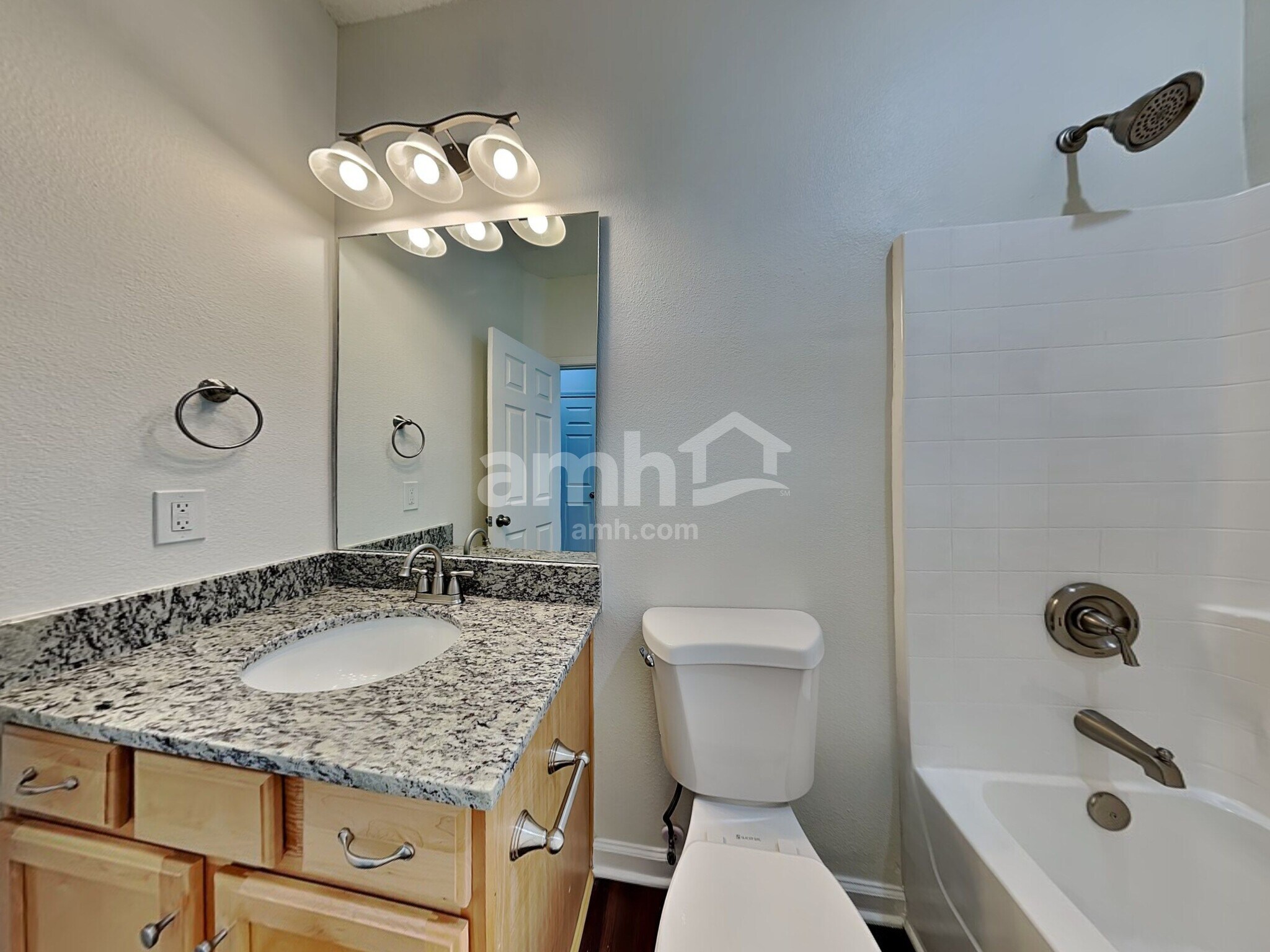 Building Photo - 116 Archwood Dr